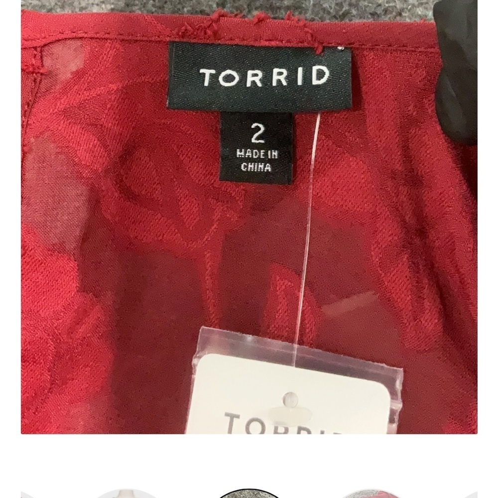NWT Torrid Red Chiffon Floral Blouse 2X Flutter Sleeve Bubble Hem Sheer Romantic - Picture 6 of 9